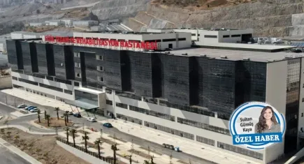 İzmir Şehir Hastanesi’nde yeni risk… Depremden kaçarken sele yakalandı!