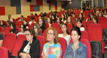 Ege Üniversitesi'nde kadının sanat tarihindeki yeri konuşuldu