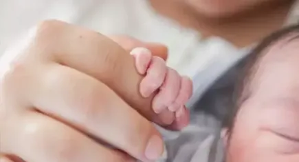 Normal doğum bebeklerdeki bazı rahatsızlıkların önüne geçiyor