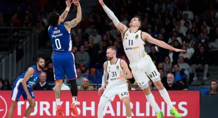 Euroleague tarihinin en uzun maçı: Anadolu Efes 4. uzatmada kaybetti