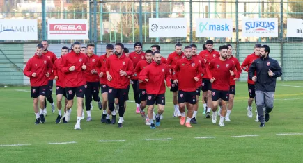 Karşıyaka, Eynesil Belediyespor'u ağırlıyor 