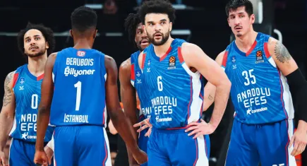 Pınar Karşıyaka evinde Anadolu Efes'i konuk ediyor
