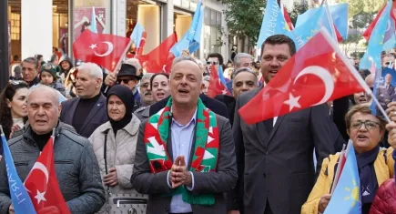 İYİ Partili Ümit Özlale’den Karşıyaka çıkarması