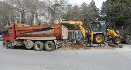 Buca’da cadde ve sokaklar dört koldan yenileniyor