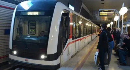 Metro kullanacaklar dikkat! Yarından itibaren sefer saatleri değişiyor