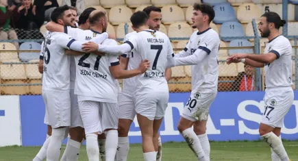 Menemen evinde İnegölspor'u ağırlıyor