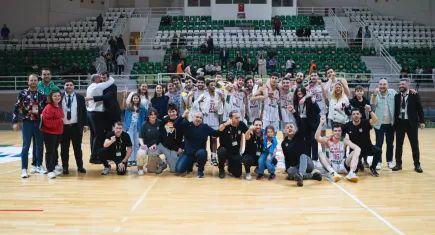 Bornova Belediyesi Karşıyaka gümbür gümbür 