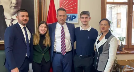 İklim aktivistleri, imzalarını TBMM’ye ulaştırdı