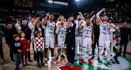 Pınar Karşıyaka, Beşiktaş deplasmanında