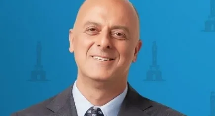 Ümit Özlale, seçim çalışmalarına Urla ve Karşıyaka’da devam ediyor