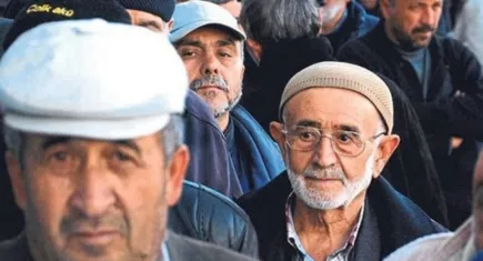 TÜED hazırladığı erzak paketi ile emeklilere destek olacak