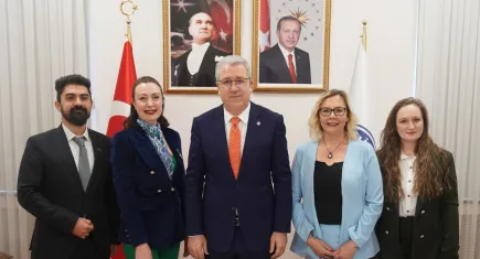 Ege'de Hemşirelik Fakültesi'ne TÜBİTAK’tan bir destek daha 