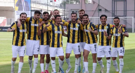 Menemen beşledi: Yılmaz Vural'ın öğrencileri 5'de 5 yaptı