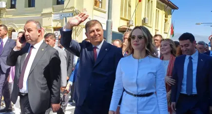 Başkan Cemil Tugay: Geleceğimiz Aydınlık