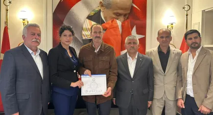 MHP'li Osmanağaoğlu ve Şahin, Foça'da meclis üyeleriyle buluştu