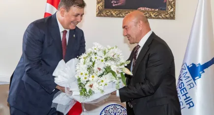 Soyer’den görev teslimi sonrasında tebrik paylaşımı
