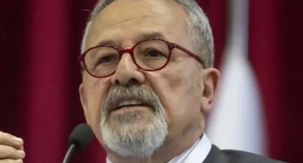 Prof. Dr. Naci Görür: "Rant kokusu alınca üşüştürler