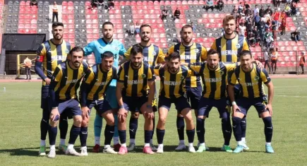 Menemen FK, play-off'u garantiledi