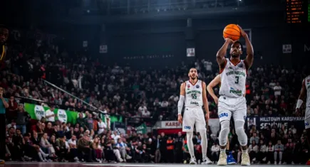 Pınar Karşıyakalı Errick McCollum haftanın öne çıkan oyuncusu oldu