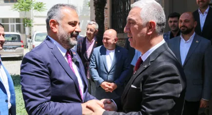 Aslanoğlu’ndan Çelik’e övgü dolu sözler