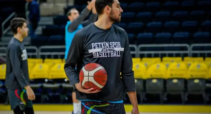 Petkimspor, Yavuz Gültekin ile 1 sezon daha devam ediyor