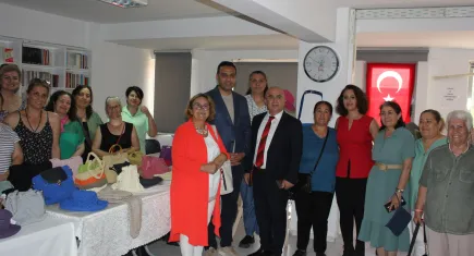 Çiğli kadınlarının el emekleri sergilendi