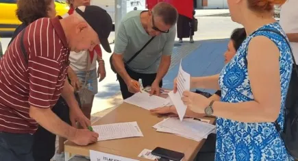 Sokak köpeklerinin topluca katledilmesine müsaade etmeyeceğiz!