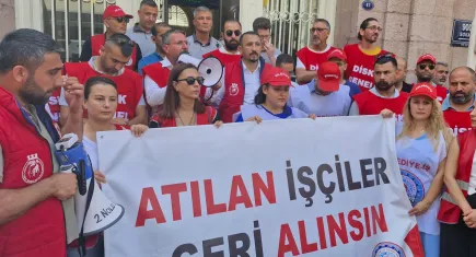 İzmir Büyükşehir Belediyesi’nde işten çıkarılan işçilerden CHP’ye çağrı