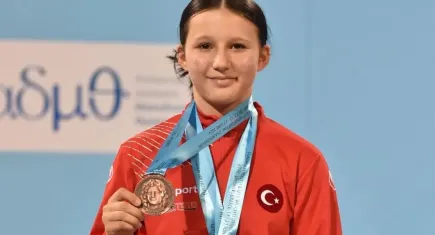 İzmirli İrem Selçuk Avrupa 3.'sü oldu