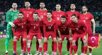İzmir’de Milli maç coşkusu dev ekranlara yansıyacak