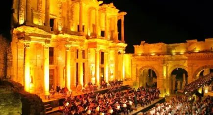 Efes Antik Tiyatro konserleri başlıyor: Temmuz ayı programı belli oldu