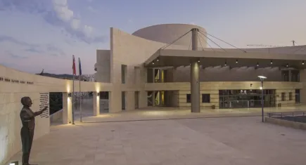 İzmir’de ücretsiz Canlı Radyo etkinliği ile müzikseverler buluşuyor