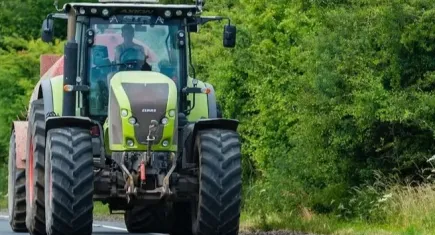 İzmir otomobil ve traktörde Türkiye üçüncüsü