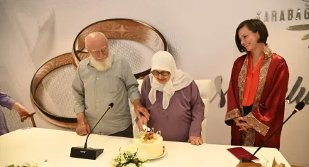 Kınay, Emine Yıldırım ve Ömer Aktaş’ın nikahını 48 yıl sonra yeniden kıydı