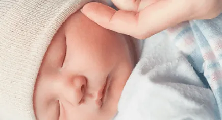 Bayraklı Belediyesi’nden yeni doğan bebekler için ücretsiz yardım paketi