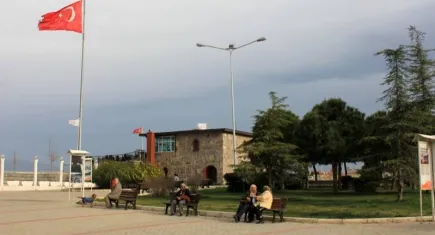 Karabağlar’da yenilenen Karafatma Parkı Sosyal Tesisleri kapılarını açıyor