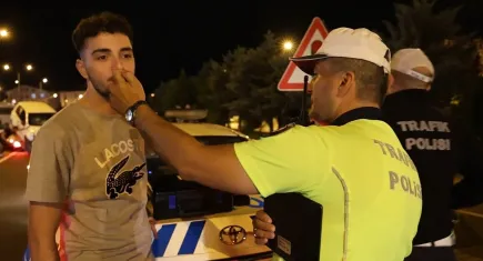 Kaza yapan alkollü sürücü aracı kullanmadığını söyledi: Görüntüleri görünce...