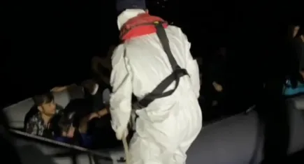 Ayvacık açıklarında 8 kaçak göçmen yakalandı