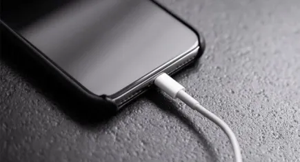 Telefonunu gece şarja takıp sabah çıkaranlar dikkat!