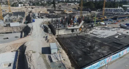 Büyük yıkımın yaşandığı Hatay Antakya'da inşaatlar aralıksız devam ediyor