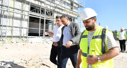 İl Sağlık Müdürü Şahin'den Travmatik Acil Durum Hastanesi inşaatında İnceleme
