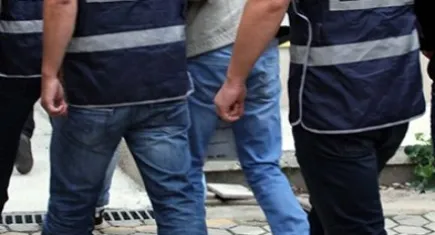 İzmir haber: PKK mensuplarının ailelerine para gönderen iki kişi yakalandı