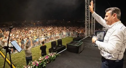 Dikili’de coşkulu festival devam ediyor