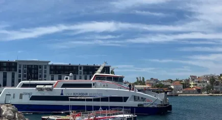İzmir'de deniz seferlerine fırtına engeli