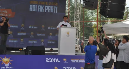 Hamza Dağ: Ortalık yangın yeriyken tatil yapmıyoruz