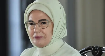 Emine Erdoğan, AK Parti'nin 23. yaşını kutladı
