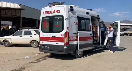 Manisa'da yangın paniği: 17 kişi dumandan etkilendi