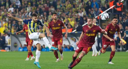 Göztepe-Fenerbahçe maçının hakemleri belli oldu
