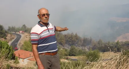 Aydın’da dev yangın: Köylüler canını zor kurtardı