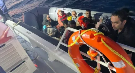 Ayvalık'ta 34 düzensiz göçmen yakalandı!